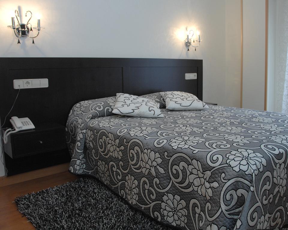 Hotel Hc Sigueenza Екстер'єр фото
