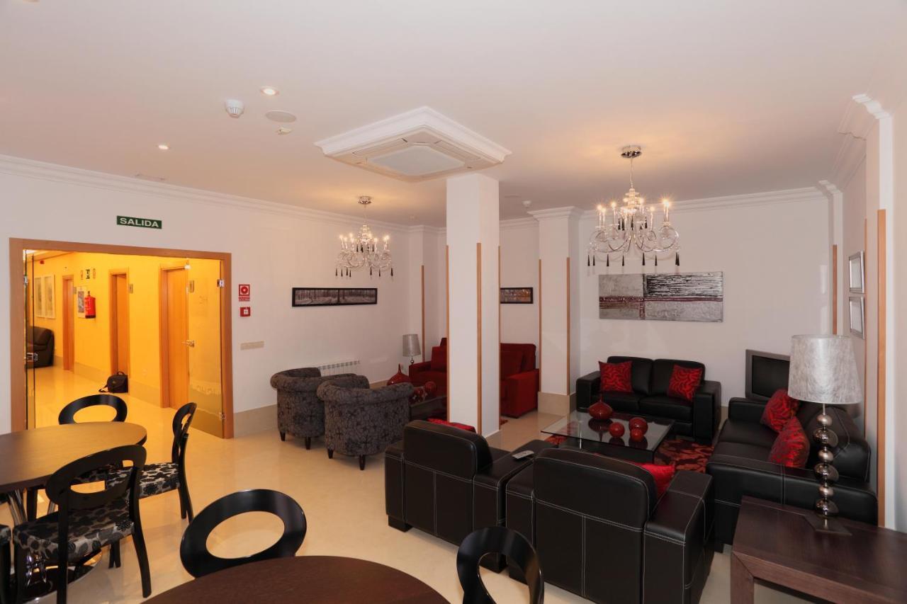 Hotel Hc Sigueenza Екстер'єр фото