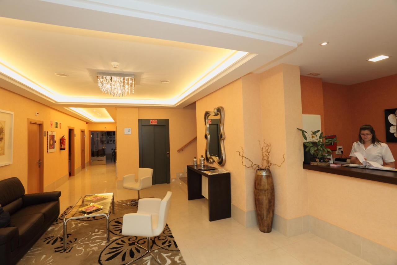 Hotel Hc Sigueenza Екстер'єр фото